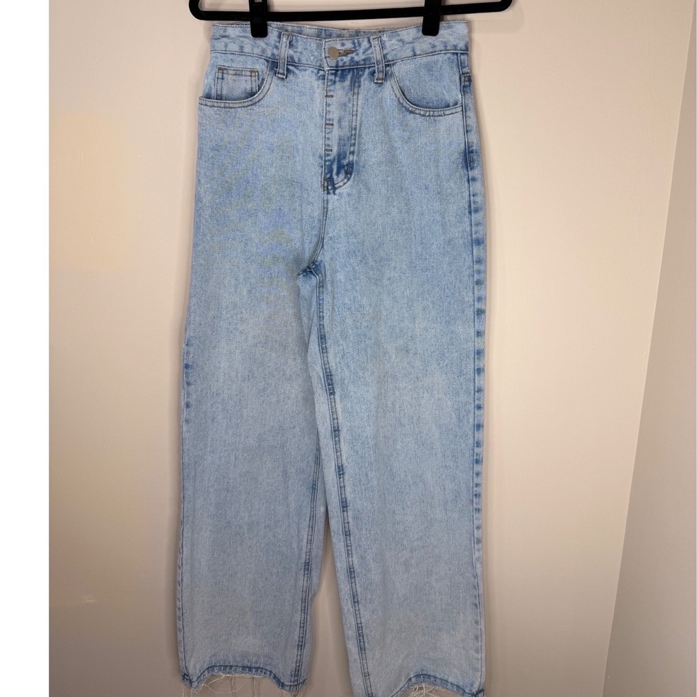 #161 Sz. Medium Jeans waist: 28" rise: 13" inseam: 31"